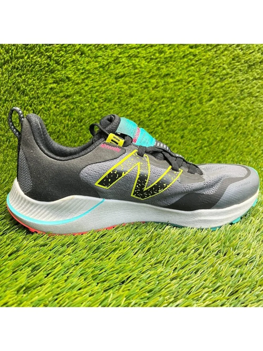 New Balance Dynasoft Nitrel V4 Womens Size 8D Gray Black Running Shoes Sneakers